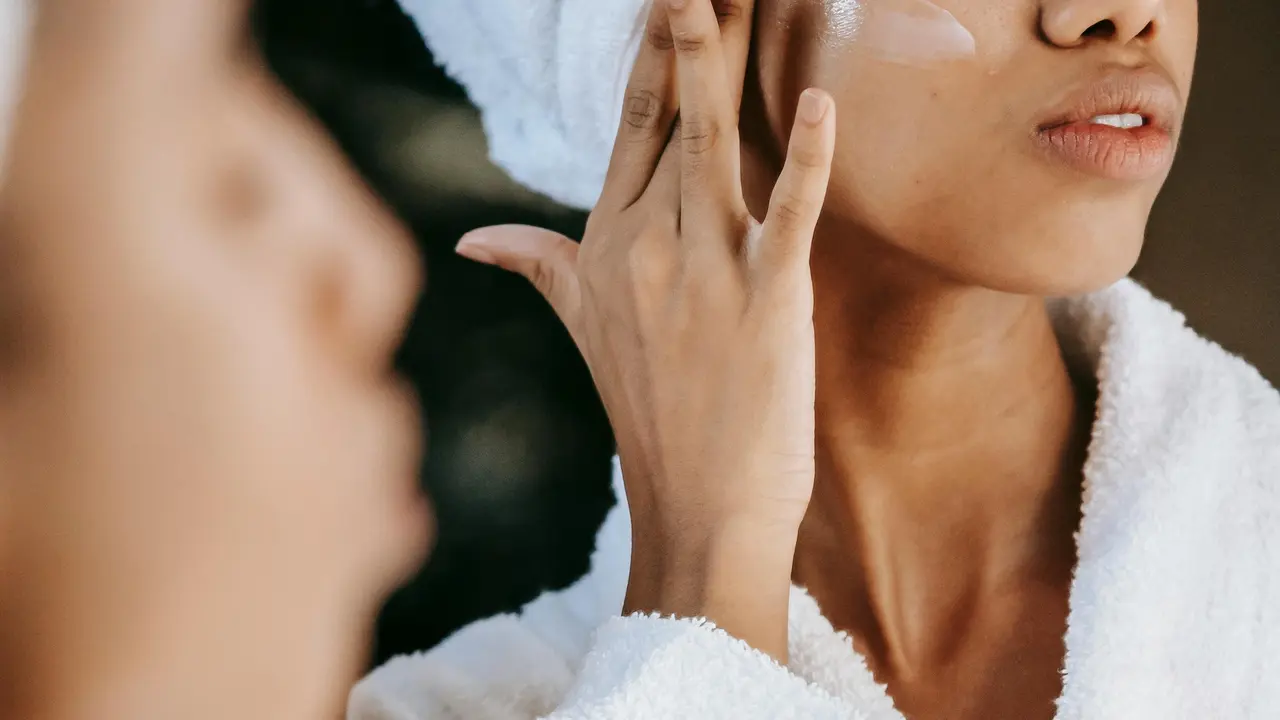 Memakai Sunscreen