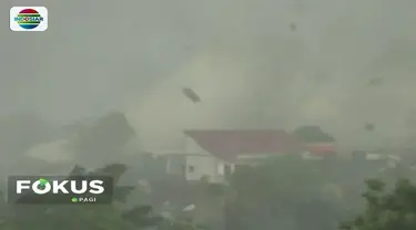 Cuaca buruk melanda kawasan Bogor Selatan, Kamis (6/12) sore. Angin puting beliung memporak-porandakan ratusan rumah, pohon, bahkan mengakibatkan satu orang meninggal dunia.