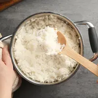 Ilustrasi menanak nasi. (Foto:shutterstock.com)