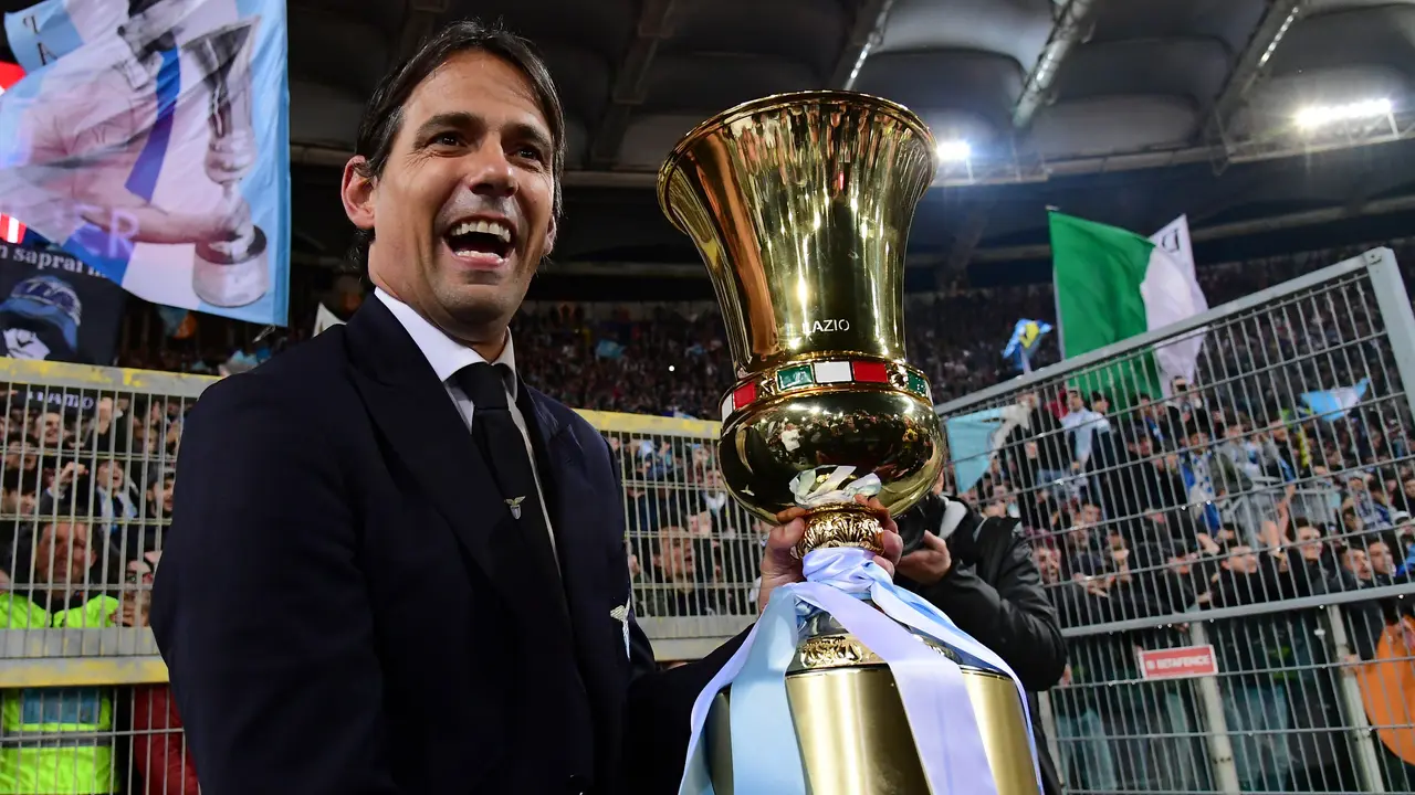 Foto Liga Italia: Ditinggal Simone Inzaghi ke Inter Milan, Lazio Tunjuk Maurizio Sarri Jadi Pelatih Baru
