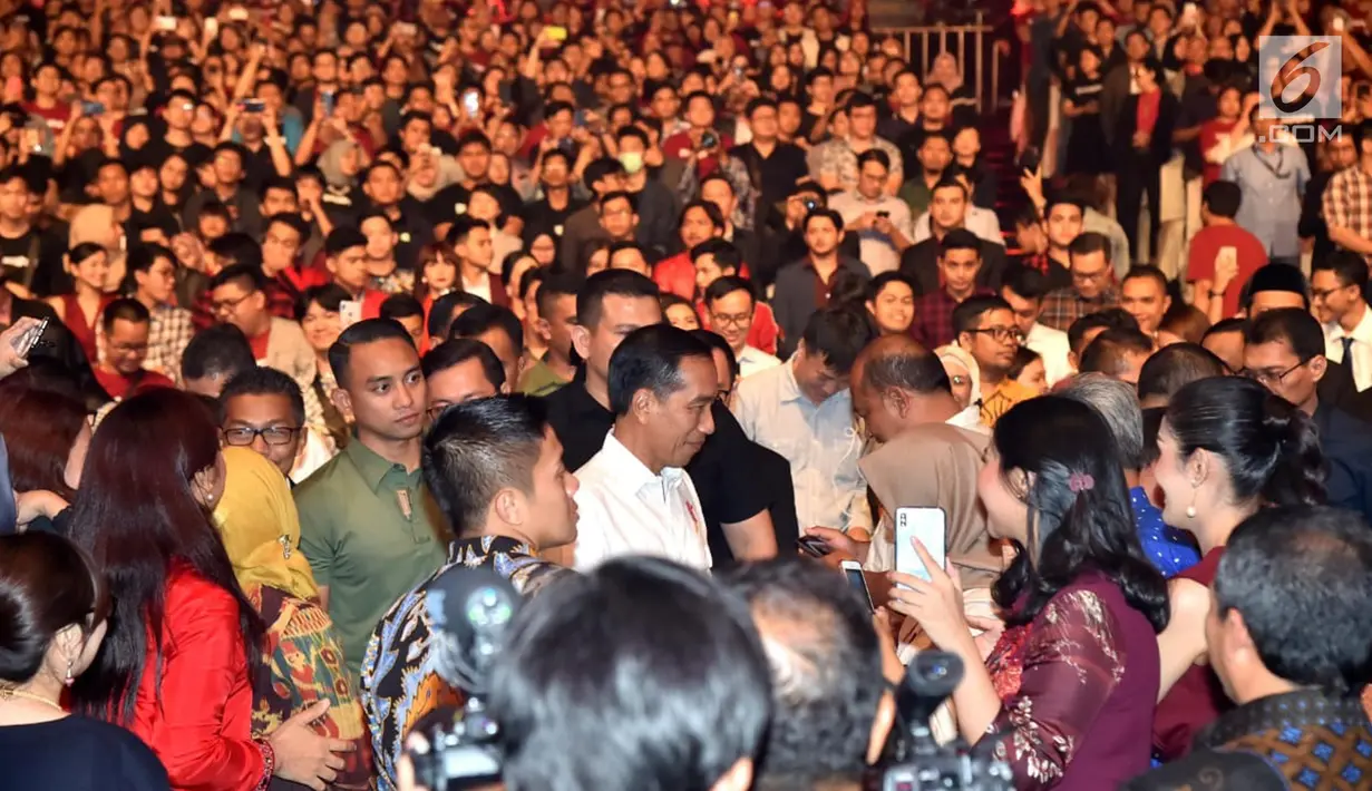 Presiden Joko Widodo saat menghadiri acara hari ulang tahun (HUT) ke-9 BukaLapak di Jakarta Convention Center (JCC), Kamis (10/1). Jokowi memandang peluang bisnis e-commerce di Indonesia masih sangat besar. (Liputan6.com/HO/Biropers)