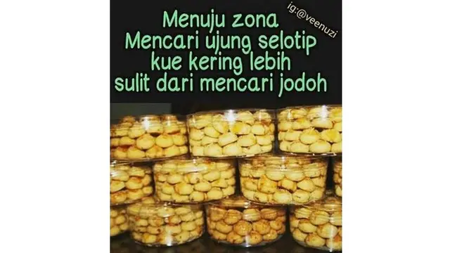 7 Meme Susah Cari Ujung Selotip Toples Kue Lebaran Ini Relate Banget