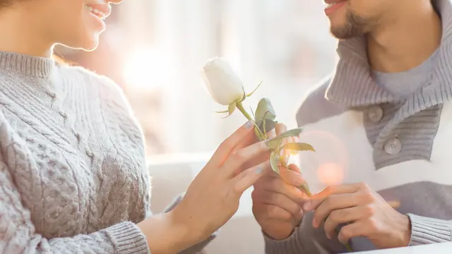 Pacaran atau Temenan? Ini Batasan yang Harus Kamu Sadari - 5