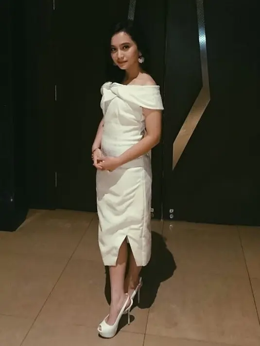 "Sebenernya ini menarik sih yak karena kan budaya di Indonesia sekarang lagi horor, lagi bagus film horor," kata Rachel Amanda. (Instagram/auroramanda)