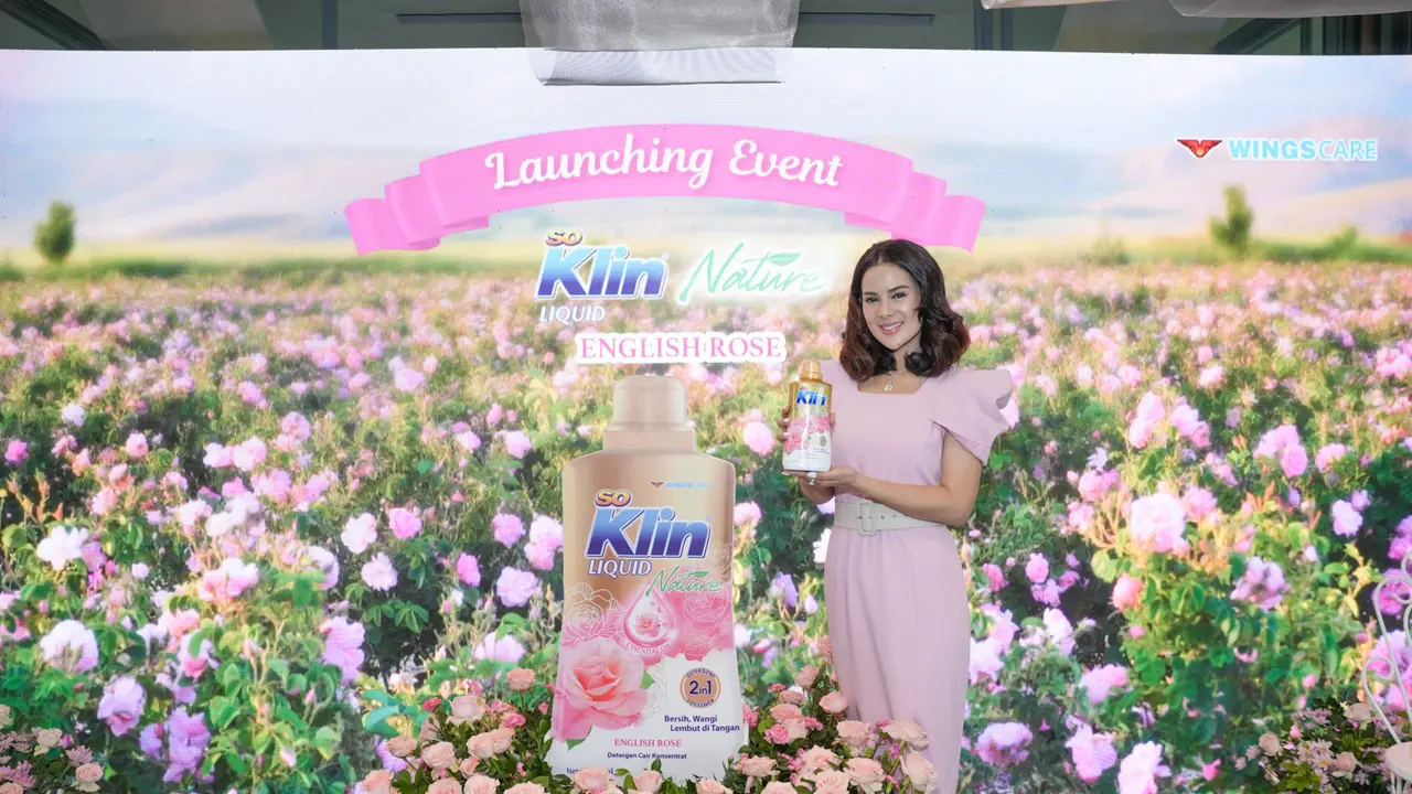 Harum English Rose Ada Pada Deterjen Liquid dari So Klin Jadi Andalan Astrid Tiar