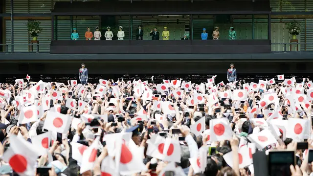 Perdana, Kaisar Naruhito dan Permaisuri  Sapa Publik Jepang