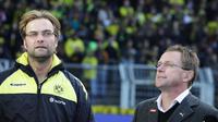 Ralf Rangnick ternyata dikenal sebagai guru dari pelatih Liverpool dan Chelsea saat ini. Rangnick disebut-sebut merupakan sosok yang menginspirasi gaya melatih Klopp dan Tuchel. (AFP/Bartek Wrzesniowski)
