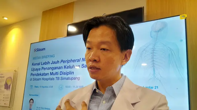 Kenali kondisi tubuh usai kecelakaan. Bila merasa tangan atau kaki merasa kebas, mati rasa, kesemutan sebaiknya segera dikonsultasikan ke dokter seperti saran Dr dr Ferry Senjaya SpBS dari Siloam Hospitals TB Simatupang Jakarta.