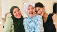 Wenny Ariani hadiri acara ulang tahun anak Puput mantan istri Doddy Sudrajat. (Sumber: Instagram/puput100ly)