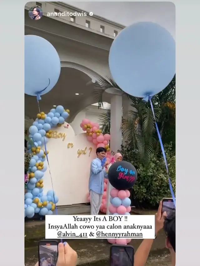 Alvin Faiz dan Henny Rahman Gelar Gender Reveal Party (Foto: Instagram ananditodwis via hennyyrahman/alvin_411)