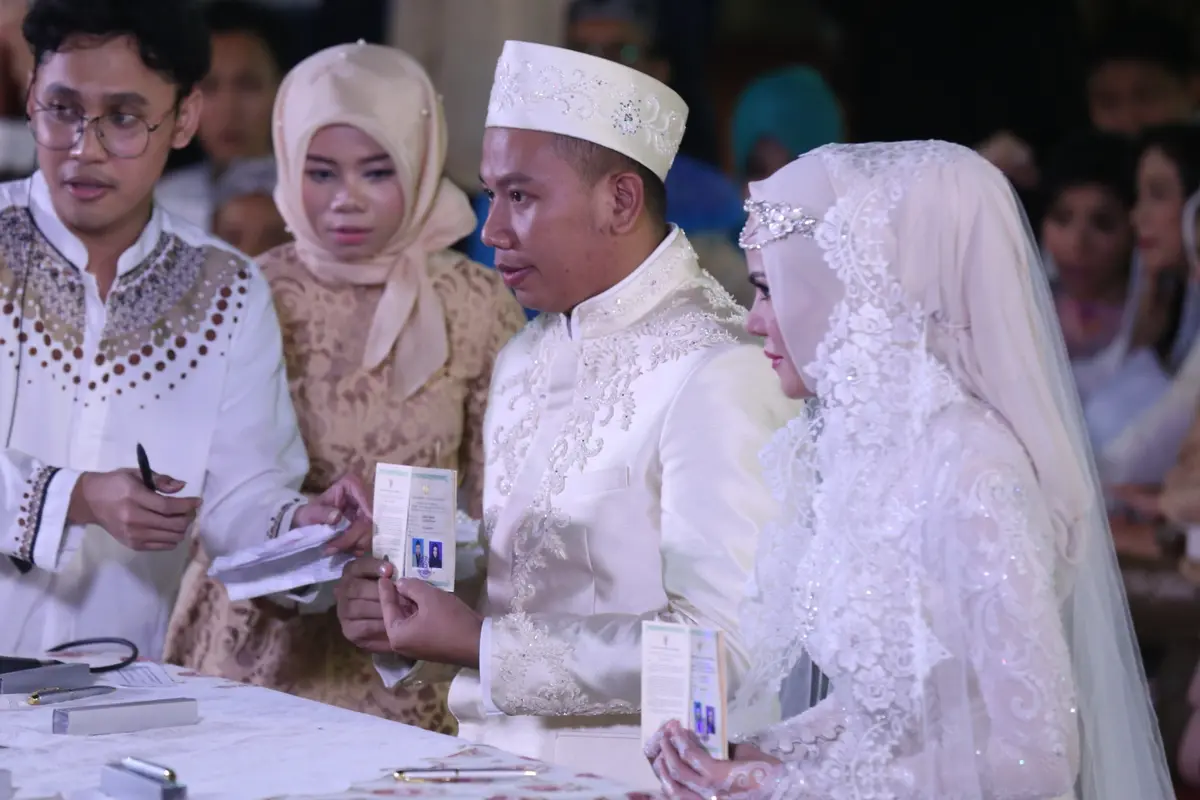 [Bintang] Vicky Prasetyo dan Angel Lelga