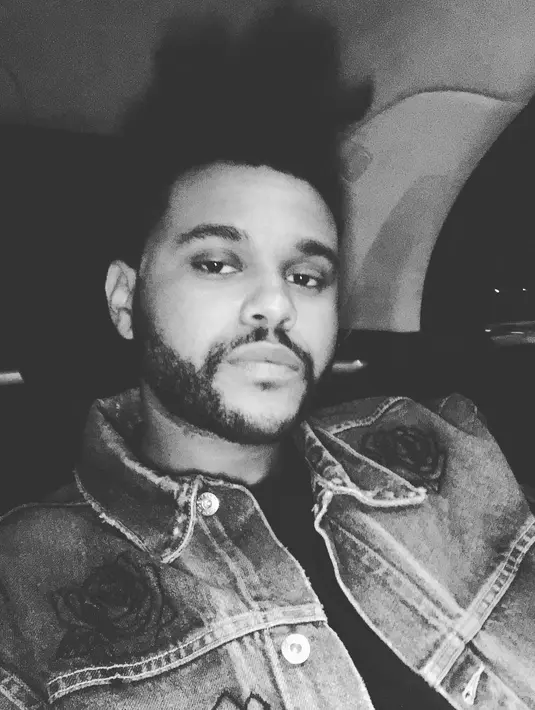 Dilansir dari Aceshowbiz, mereka tertangkap usai keluar dari sebuah kelab malam di Hollywood. (instagram/theweeknd)