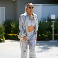 FENDI memperkenalkan FENDI First, chapter baru dalam pembuatan aksesori yang mengacu pada warisan fashion house tersebut sambil terus mengembangkan untuk masa depan (Foto: Fendi)