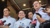 Anies Baswedan dan Muhaimin Iskandar alias Cak Imin di Posko THN AMIN di kawasan Mampang, Jakarta Selatan, Selasa (20/2/2024). (Foto: Liputan6.com/Winda Nelfira).