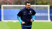 Darmian: Buffon Lebih Hebat Ketimbang De Gea