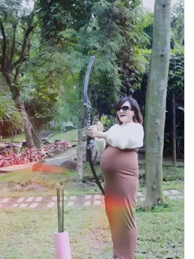 Jelang Lahiran Anak Pertama, Ini 6 Potret Kiki Amalia Staycation Bareng Suami