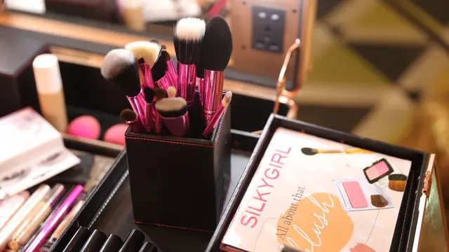 [bintang] Tips Natural Glow Makeup Look ala Tyna Kanna Mirdad