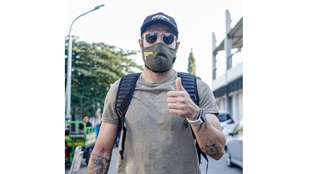 6 Potret Terbaru Aryn Williams Setelah Tiba di Surabaya, Semangat Latihan