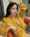 Dispatch baru saja mengumumkan jika member T-ara Hyomin sedang menjalin hubungan istimewa dengan seorang pesepak bola bernama Hwang Ui Jo. Dalam foto yang tersebar, Hyomin mengenakan blazer abu-abu. Ia juga kerap menggunakan coat, seperti apa penampilannya?