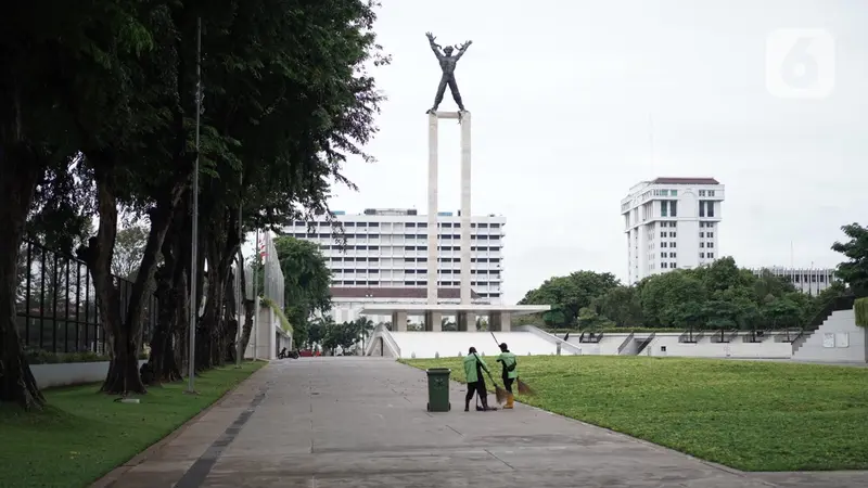 Menyusuri Taman Lapangan Banteng yang Tutup Selama Masa PSBB