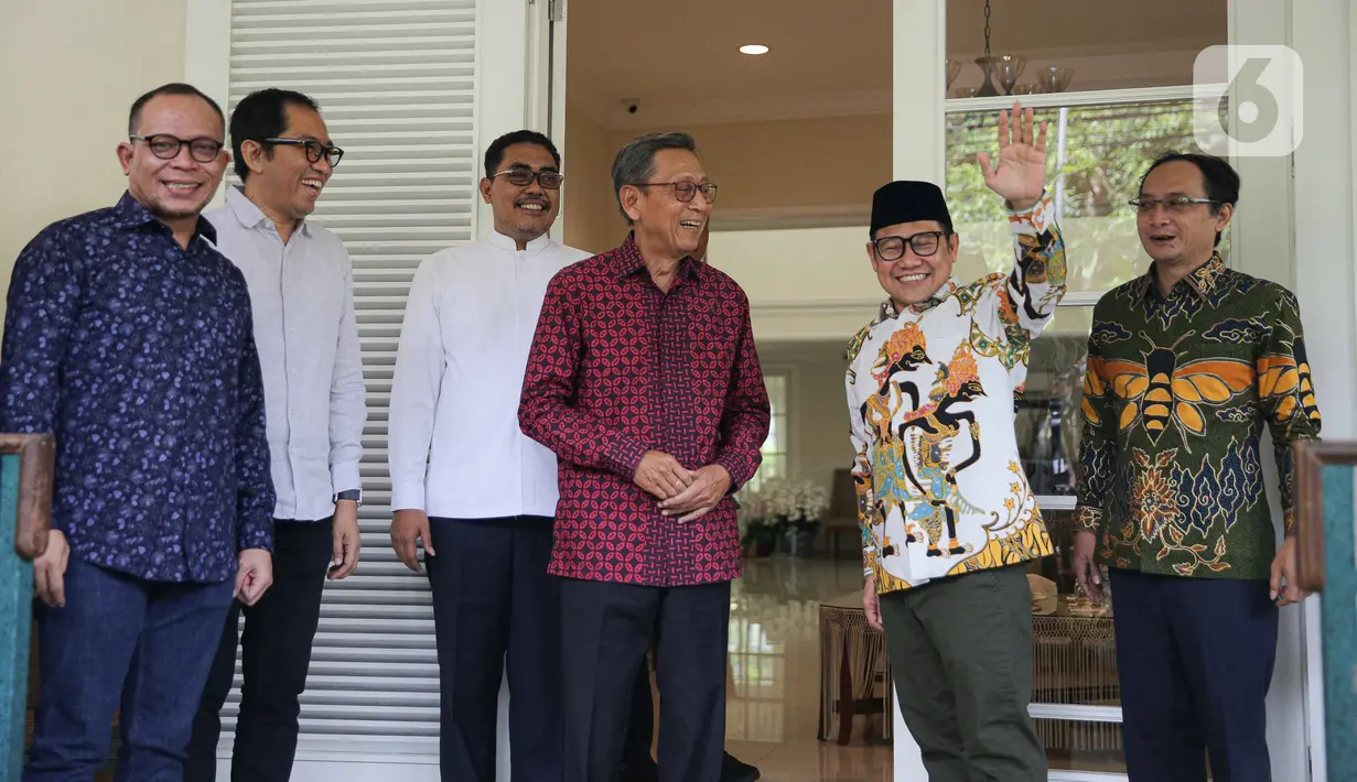 Cak Imin menyambangi sejumlah kediaman wakil presiden di Indonesia. Mulai dari Jusuf Kalla pada pekan lalu, kemudian Hamzah Haz dan Wakil Presiden Ma'ruf Amin. (Liputan6.com/Faizal Fanani)