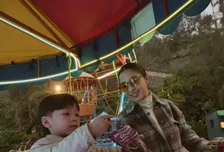 Nikita Willy Liburan di Bromo dengan seru bersama anaknya. [@nikitawillyofficial94]