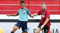 Laga uji coba Bali United vs Persela di Stadion I Wayan Dipta, Gianyar (1/2/2020). (Bola.com/Dok. Persela)