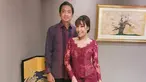Ayu Dewi menjadi salah satu presenter TV yang kerap kali mengunggah foto saat mengenakan kebaya modern di akun media sosial pribadinya. Kali ini, ia tampil memukau dengan kebaya modern brokat berwarna burgundy. (Liputan6.com/IG/@mrsayudewi)