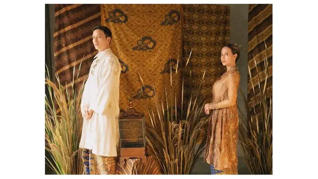 6 Potret Prewedding Terbaru Mike Lewis dan Janisaa Pradja, Tampil Menawan