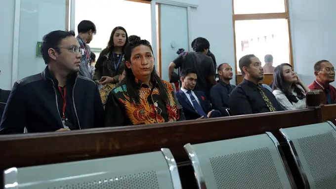 [Bintang] Sandy Tumiwa dan Tessa Kaunang