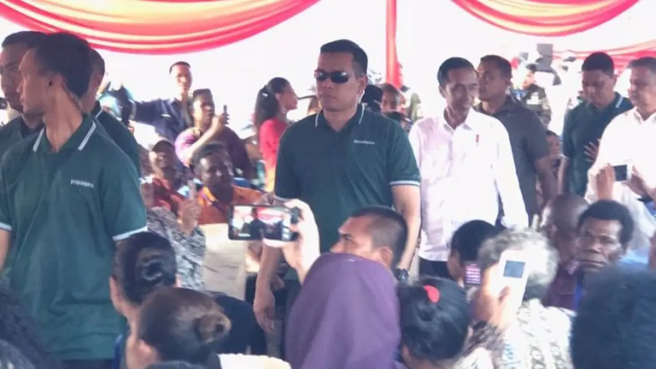 Presiden Joko Widodo (Jokowi) Hadir di Nabire, Papua, Rabu (20/12/2017). (Vina Muliana/Liputan6.com)