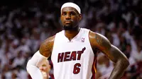LeBron James Puncaki Daftar Penjualan Kostum NBA