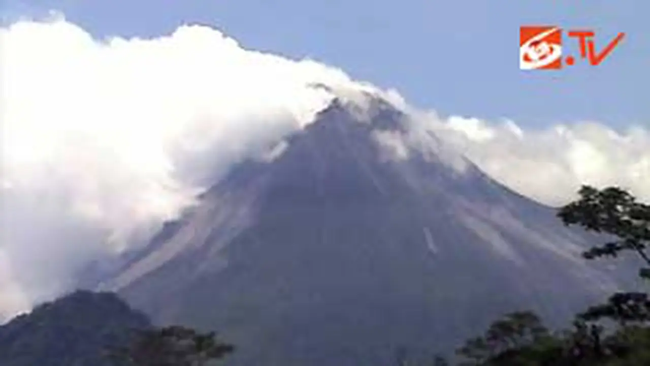 101017bmerapi.jpg