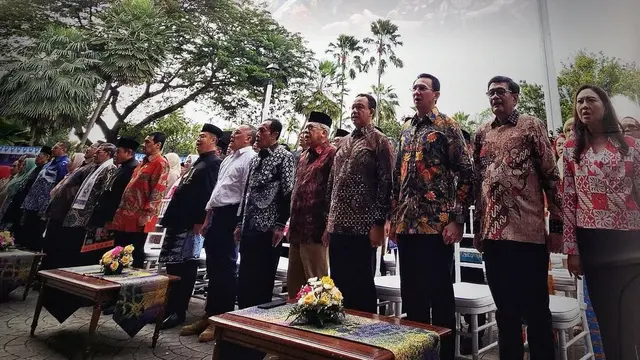 Potret Keakraban Anies dan Ahok di Balaikota Jakarta
