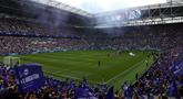 Suporter Everton memadati Stadion Hill Dickinson dalam laga Liga Inggris antara Everton melawan Brighton pada Minggu (24/08/2025) waktu setempat. (AFP/Darren Staples)