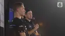 Tim Envision Racing Nick Cassidy (kanan) memberi keterangan dalam konferensi pers jelang ajang balap Formula E Jakarta di Jakarta International E-Prix Circuit (JIEC), Jakarta, Jumat (3/6/2022). Ajang balap Formula E seri kesembilan musim 2022 di JIEC akan diikuti 22 pembalap dari 11 tim yang berlangsung pada Sabtu 4 Juni 2022. (Liputan6.com/Herman Zakharia)