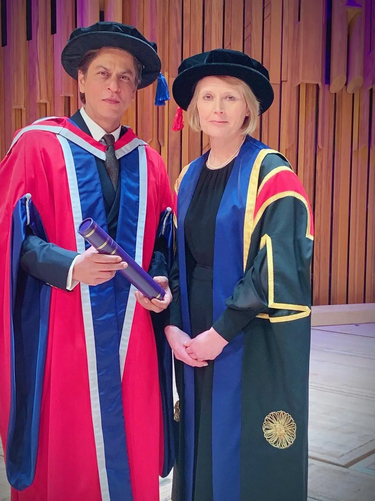 Perjalanan Karier Shah Rukh Khan Hingga 4 Kali Dapat Gelar Doktor