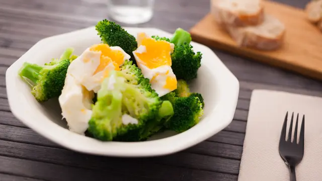 brokoli telur
