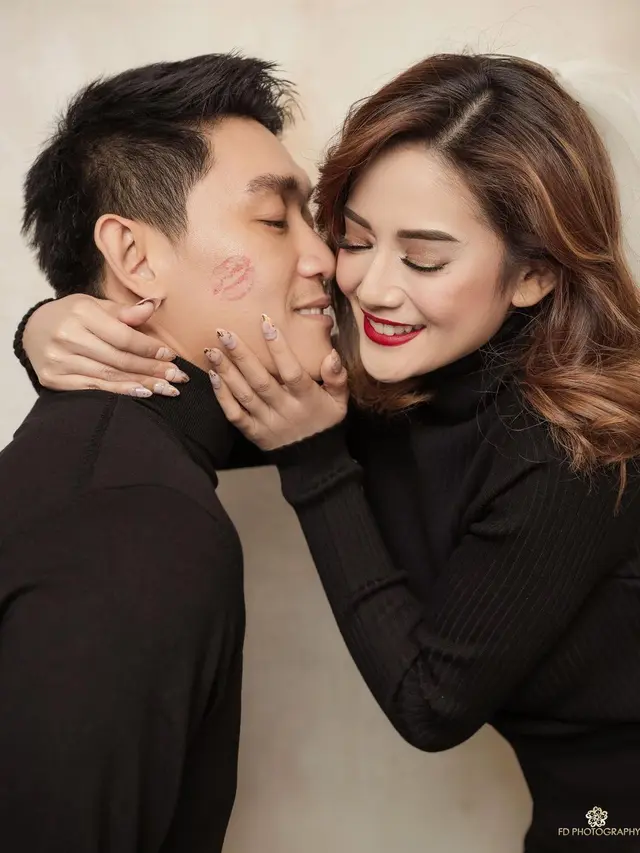 7 Potret Terbaru Prewedding Ifan Seventeen dan Citra Monica, Tampil Mesra