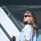 Hope Hicks sempat terlihat menemani Donald Trump saat melakukan Debat Pilpres AS 2020. Ia juga disebutkan tidak menggunakan masker (AFP)