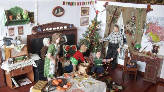 Seniman Ini Ilustrasikan Kehidupan Masa Tua Lewat Boneka, Ini 7 Karyanya