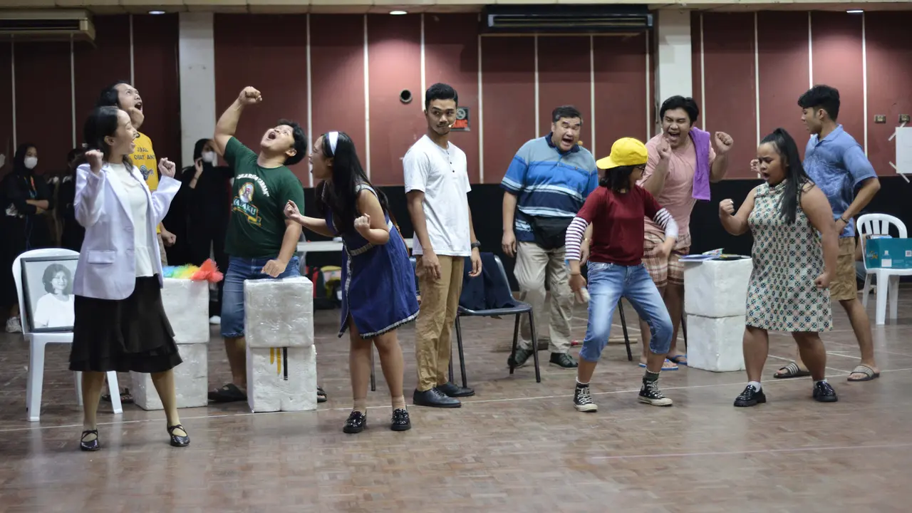 Melihat Latihan Cek Toko Sebelah yang Hadir dalam Bentuk Teater Musikal