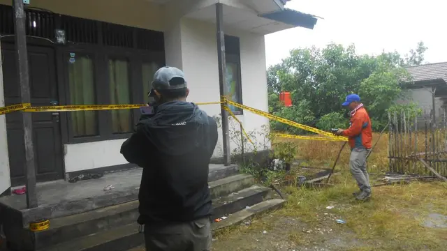 Polisi Mutilasi Anak Kandungnya di Kalbar