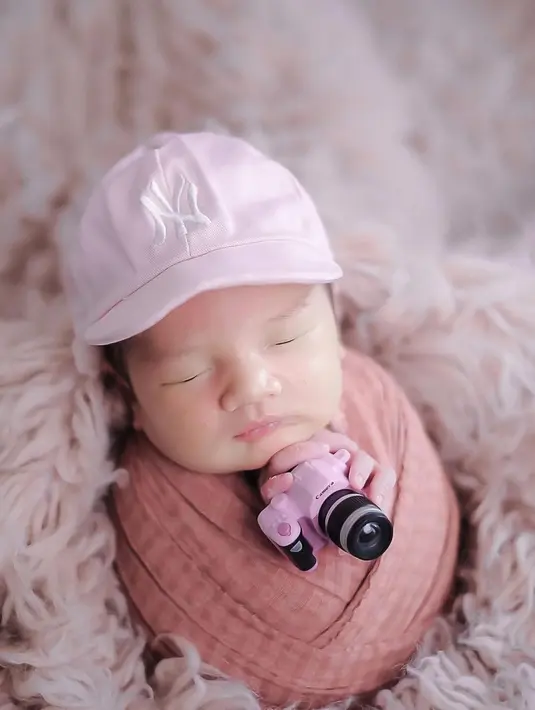 Gendhis Anak Nella Kharisma dan Dory (Instagram/doryharsa)