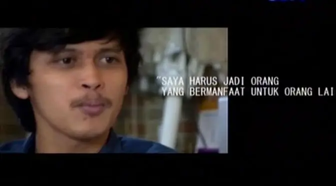 Anak pertama pasangan Maja, seorang tukang ojek dan Patmawati ini benar-benar menggantungkan hidup sebagai pemulung sejak kelas 4 SD.