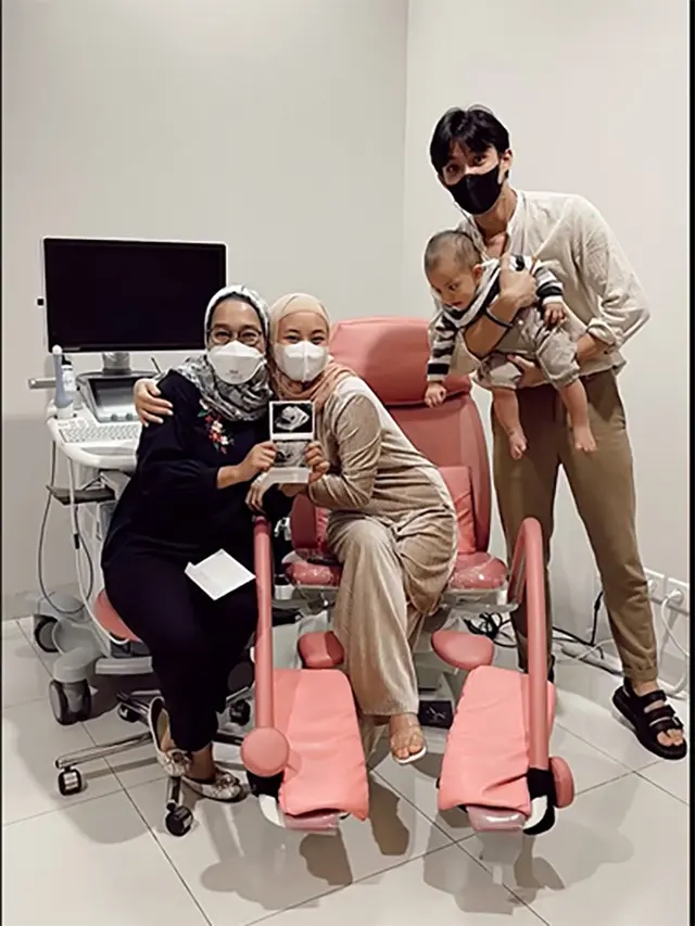 Dinda Hauw keguguran