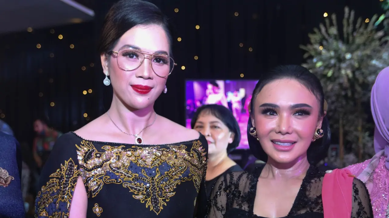 Novita Emilda dan Yuni Shara