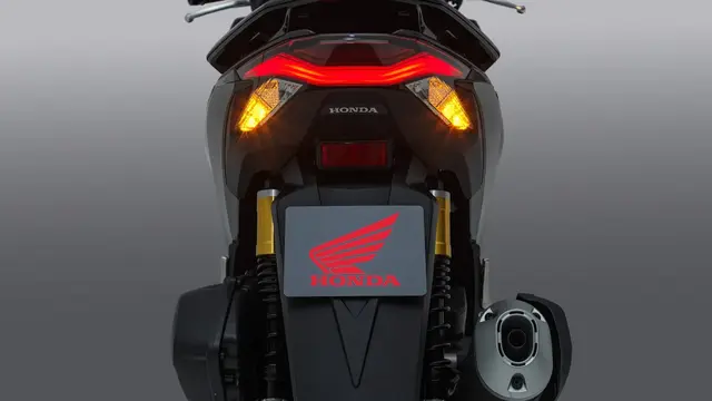 Desain Lampu Belakang LED Khas Honda PCX160 2027 Lebih Tajam dan Modern