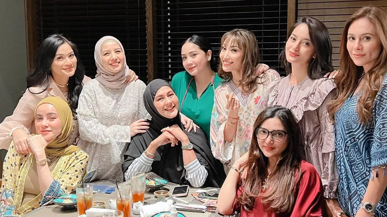 Potret Sederhana Paula Verhoeven Kenakan Hijab, Jinjing Tas Ratusan Juta