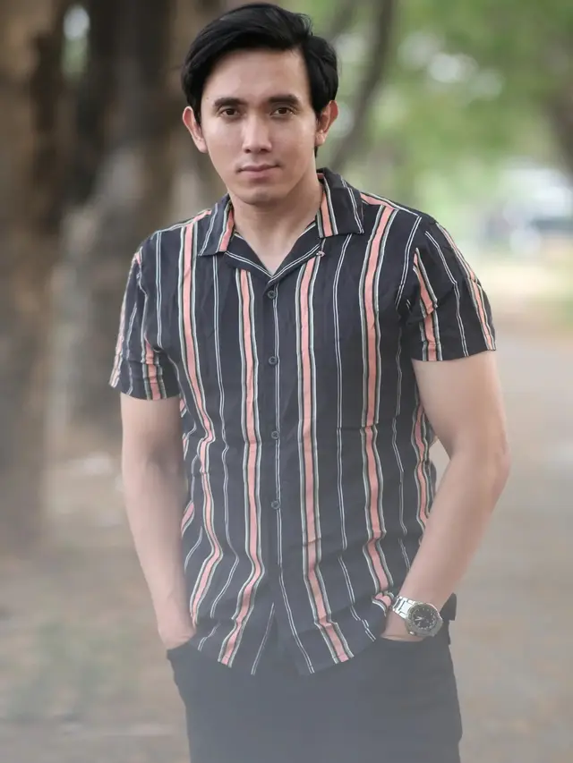 Ahmad Nowmenta Putra dikenal sebagai konten kreator dan penulis buku sejarah.